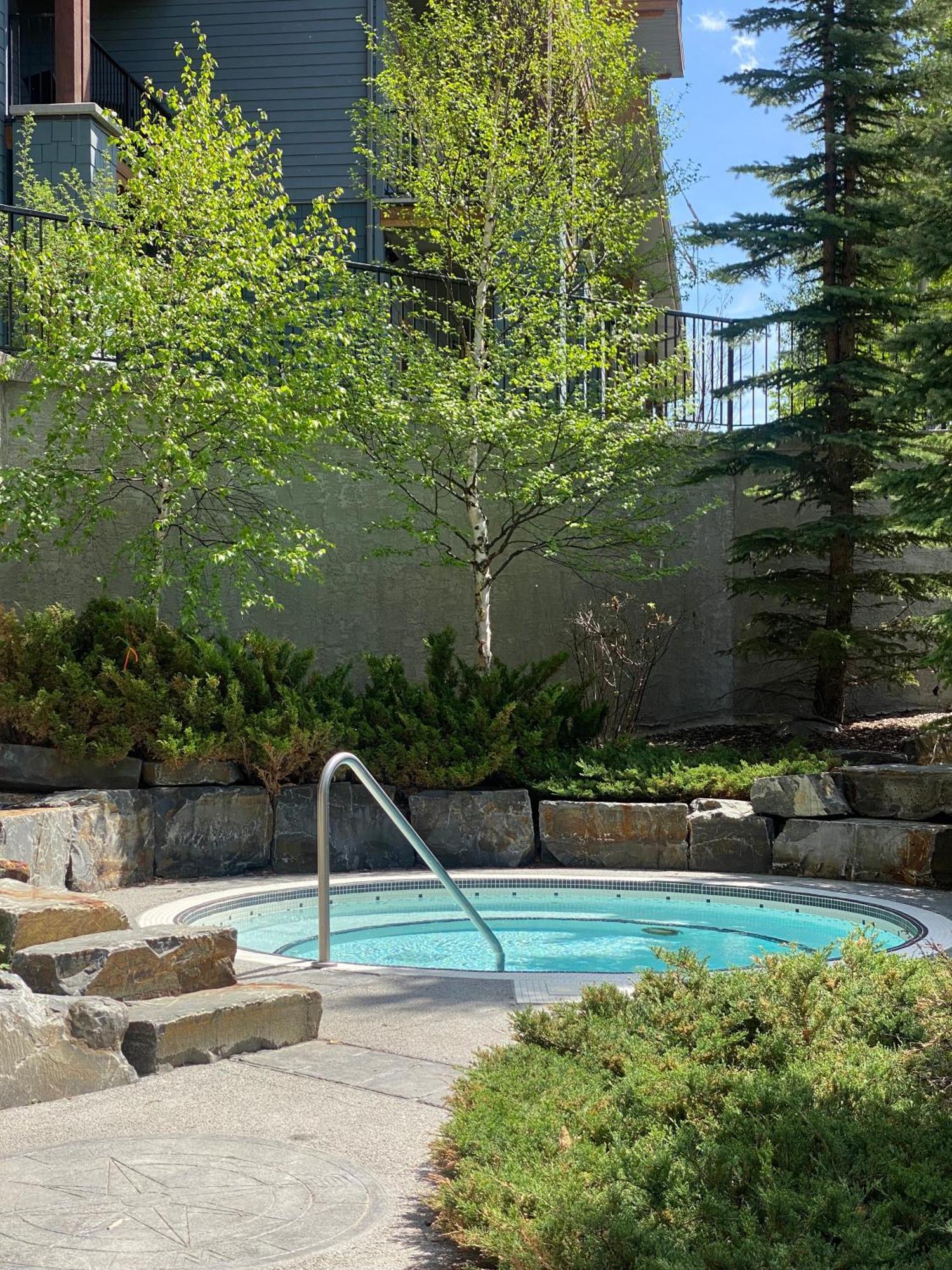 Silver Creek Lodge Canmore Esterno foto